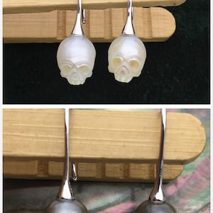AAA 8mm white/Gray/Black HandMade Carved Skull Freshwater Pearl Dangle Earrings,Pearl Earrings for Women Girls,SE3-027-2