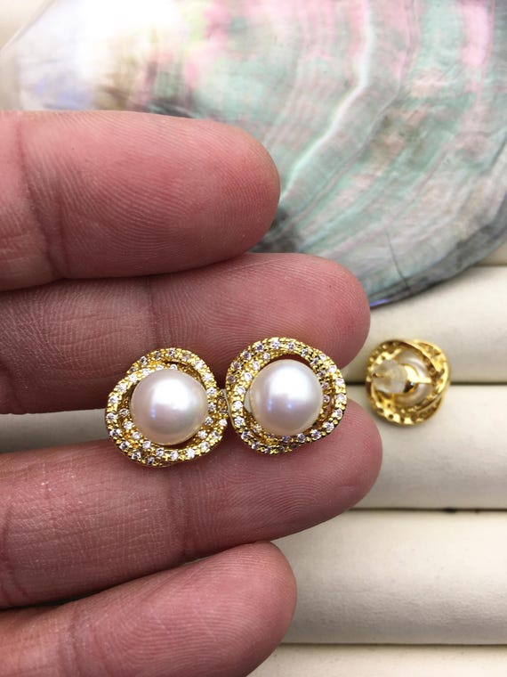 9mm White Simulated Pearl and Silver Diamond Shape Layered Dangle Earrings 9mm White Simulated Pearl and Silver Diamond Shape Layered Dangle Earrings