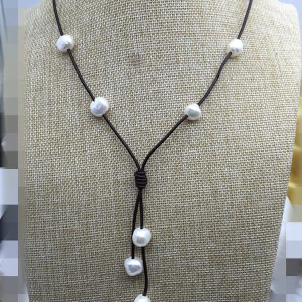 Baroque pearl leather necklace,Pearl and Leather Lariat Necklace,Leather Pearl necklace,Leather baroque pearl necklace,Tan leather,Le1-010