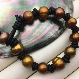 Brown pearl leahter bracelet,Handmade Cuff,Black Pearls on Brown Leather,Black leather bracelet,Le7-001