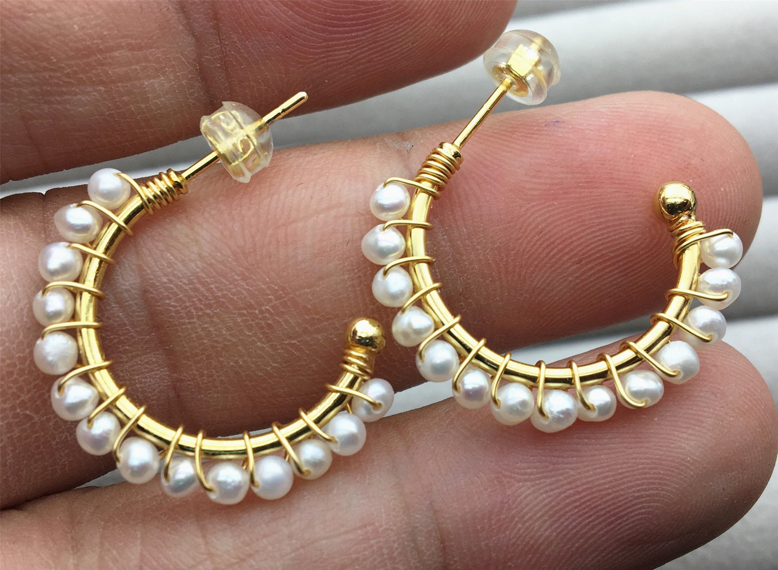 Mini White Pearl Stud main image 1