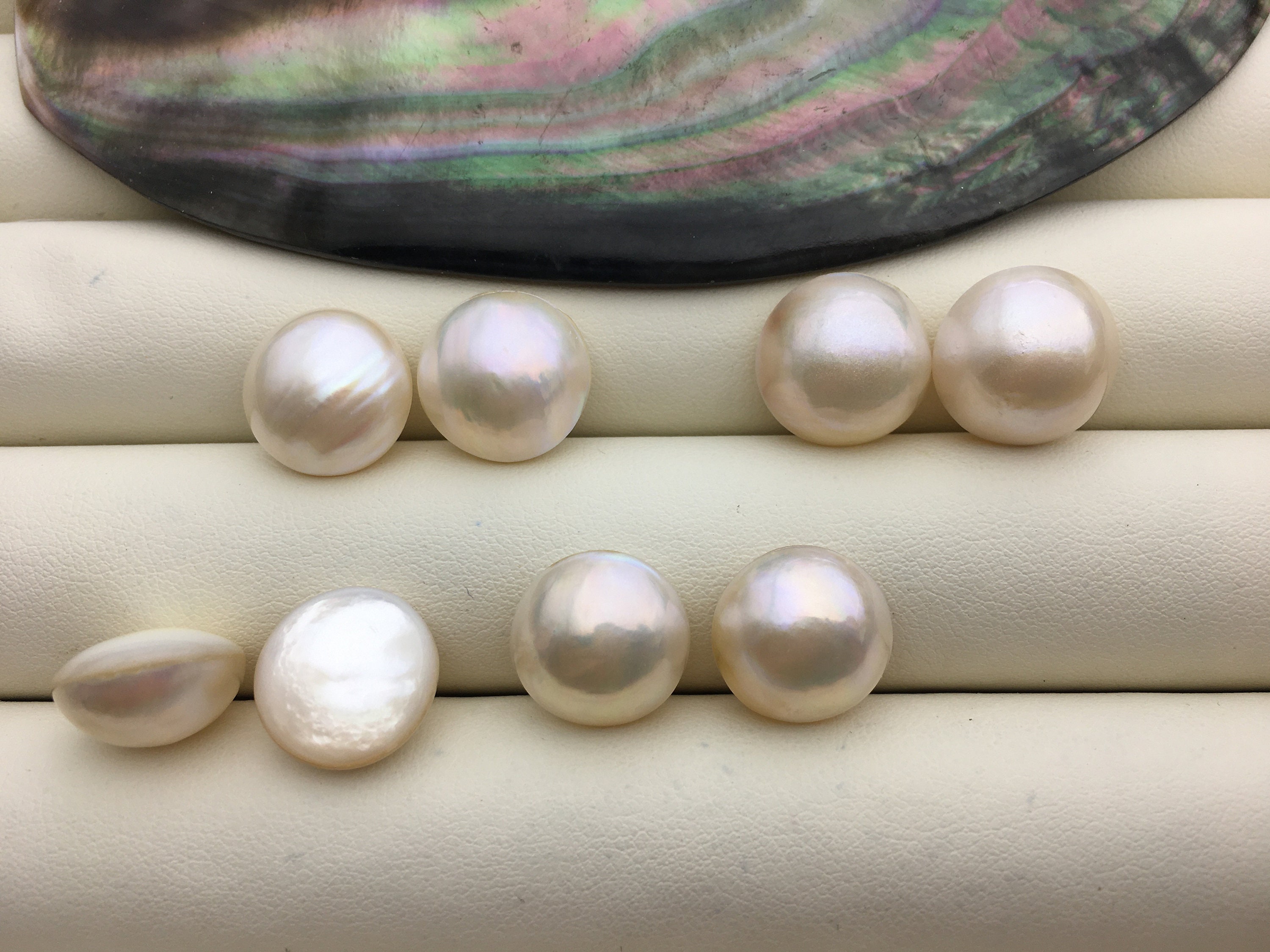Pendentif Collier Femme En Or Jaune 18 Carats Avec Perle Mabe Blanche Grise Naturelle - Artigiano Toscano - Neuf