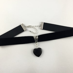 Black Onyx Heart Choker - Black Velvet Gothic Choker, Gothic Jewelry, Goth Choker, Gemstone Choker, Crystal Heart Jewellery, Onyx Necklace