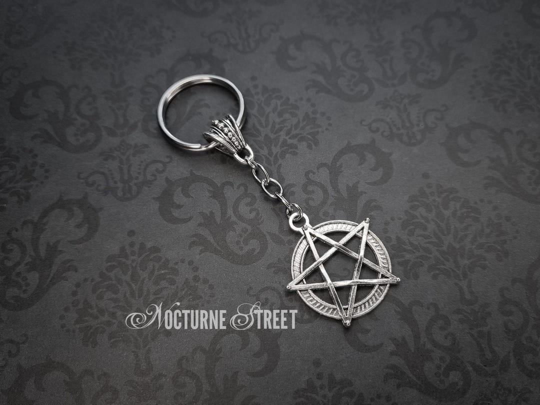 Gothic Pentagram Keyring - Silver Pentacle Keychain, Witchy Key Chain ...