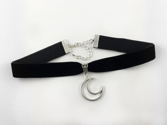 Black Velvet Choker with Silver Moon Charm - Moon Choker, Gothic Choker, Crescent Moon Necklace, Gothic Jewelry, Goth Choker, Moon Jewellery