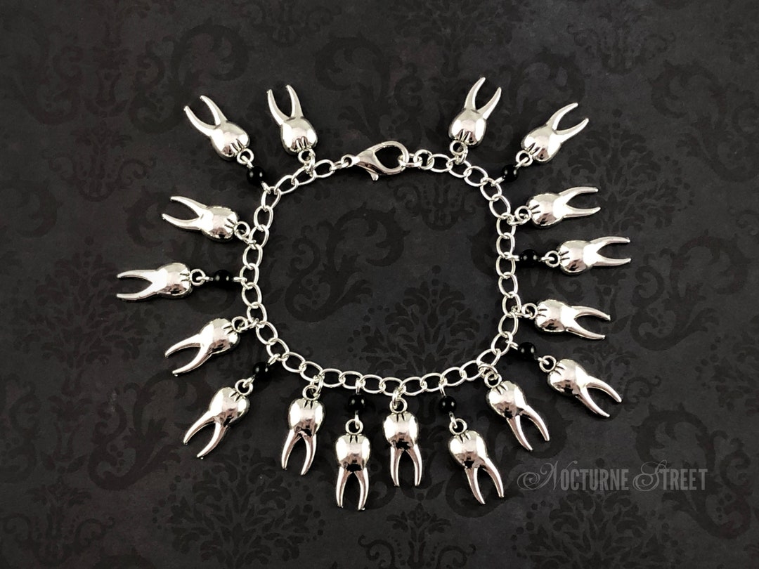 Creepy Teeth Charm Bracelet - Witchy Jewelry, Halloween Bracelet, Spooky Jewelry, Gothic Bracelet - Etsy Japan