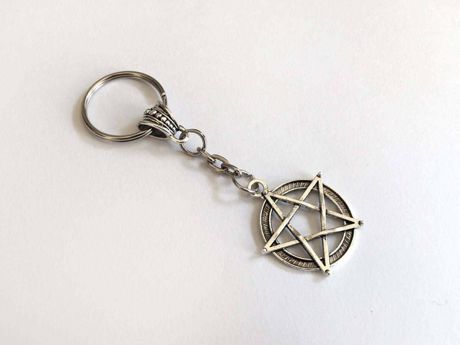 Gothic Silver Pentacle Keyring - Pagan/Wiccan Key Chain, Pentagram  Keychain, Goth Accessories