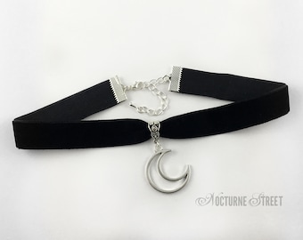 Black Velvet Choker with Silver Moon Charm - Moon Choker, Gothic Choker, Crescent Moon Necklace, Gothic Jewelry, Goth Choker, Moon Jewellery