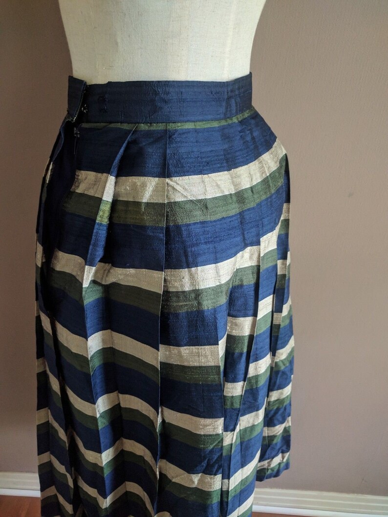 Vintage 1970s German Kobler Dirndl Women/'s Size 36 100/% Silk Pleated Metallic Midi Skirt Striped Green Blue A-Line