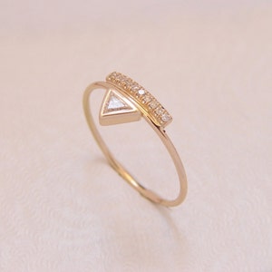 Unique Diamond Engagement Ring, 14kt Gold Diamond Ring