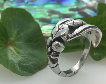 Dragonfly Ring - Solid Silver - Handmade by Douglas Hughes