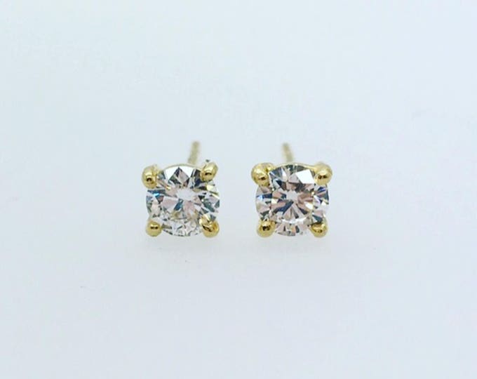 Diamond Stud Earrings - Beautiful Sparkling Stones! Handmade 18ct Douglas Hughes Mounts