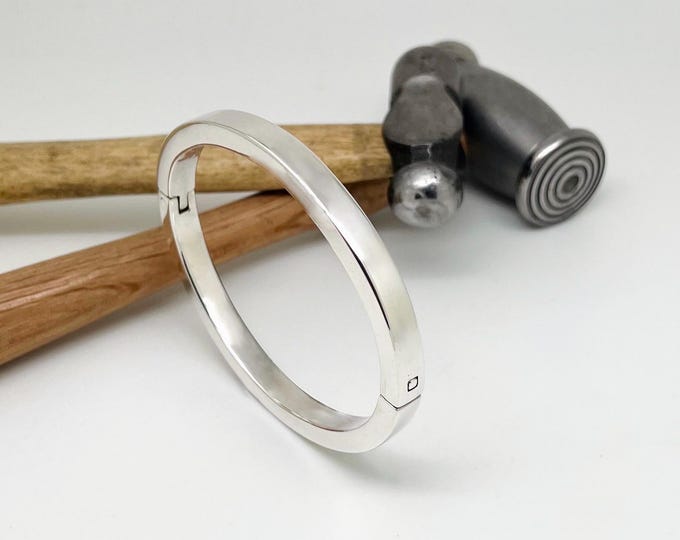 Bangle - Heavyweight Hinged Solid Silver - Handmade Douglas Hughes Design