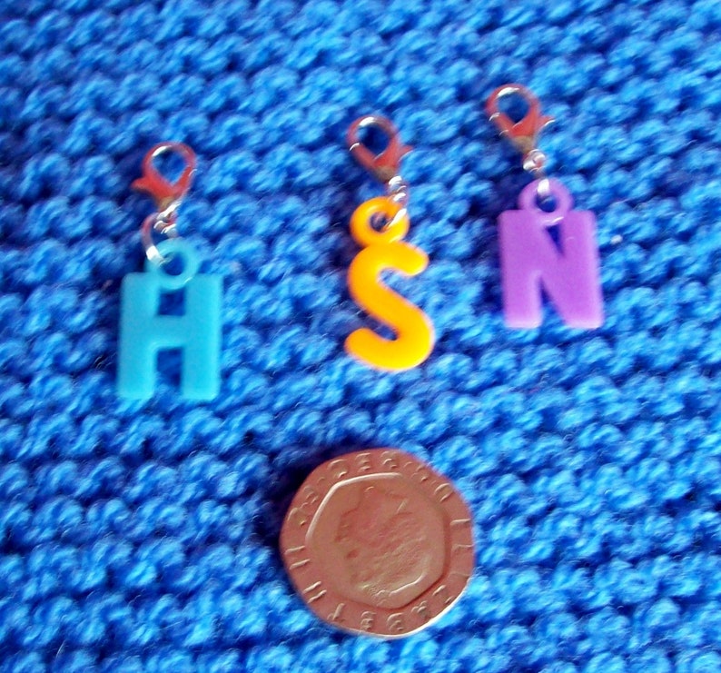 knitting notion sm markers lobster clasp markers crochet stitch markers letter stitch markers progress markers knitting stitch markers