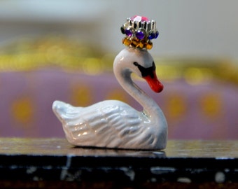 Miniatuur Zwaan 1:12 – Tafeldecoratie – Poppenhuisdecoratie – Poppenhuis op schaal 1/12 – Handgemaakte miniatuur