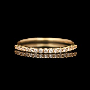 14k Yellow Gold 0.15 CTW Straight Line Band