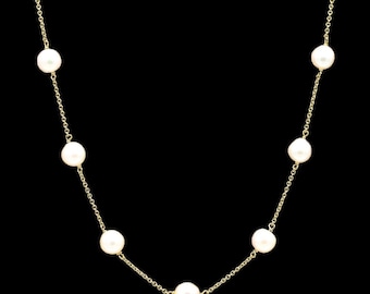 Vintage 18k Yellow Gold 8.10 mm Pearl Station Necklace