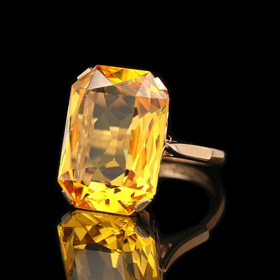 Vintage 9k Yellow Gold & Faceted Glass Ring - image 2