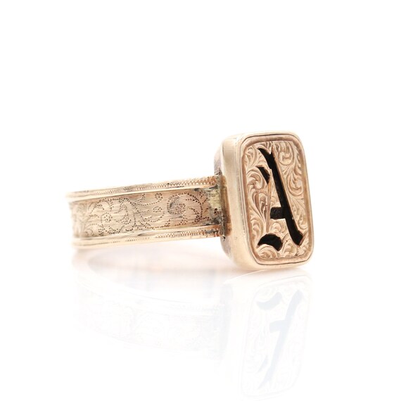 Antique Yellow Gold Mourning Ring - image 3