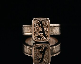 Antique Yellow Gold Mourning Ring