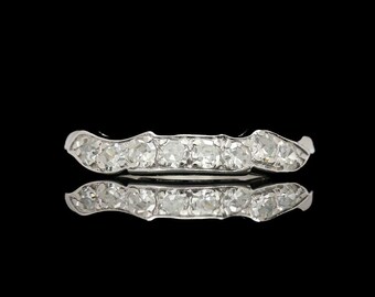 Antique 850 Platinum 0.30 ctw Diamond Band