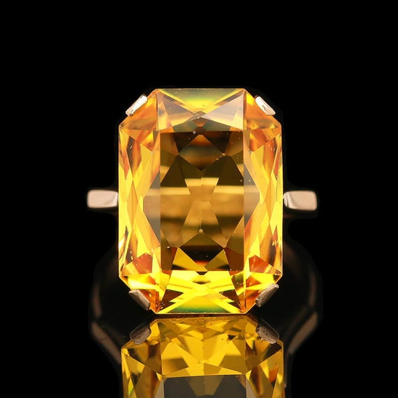 Vintage 9k Yellow Gold & Faceted Glass Ring - image 1