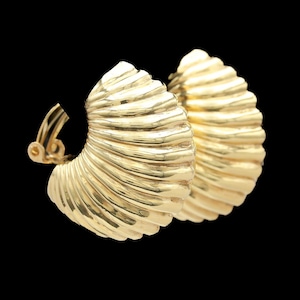 Vintage 14k Yellow Gold Hollow-Form Earrings