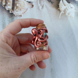 Miniature Octopus Ornament, Tiny Octopus Jar, Mini Octopus Sculpture, Octopus Decoration for Shelf, Octopus Gift for Ocean Lover