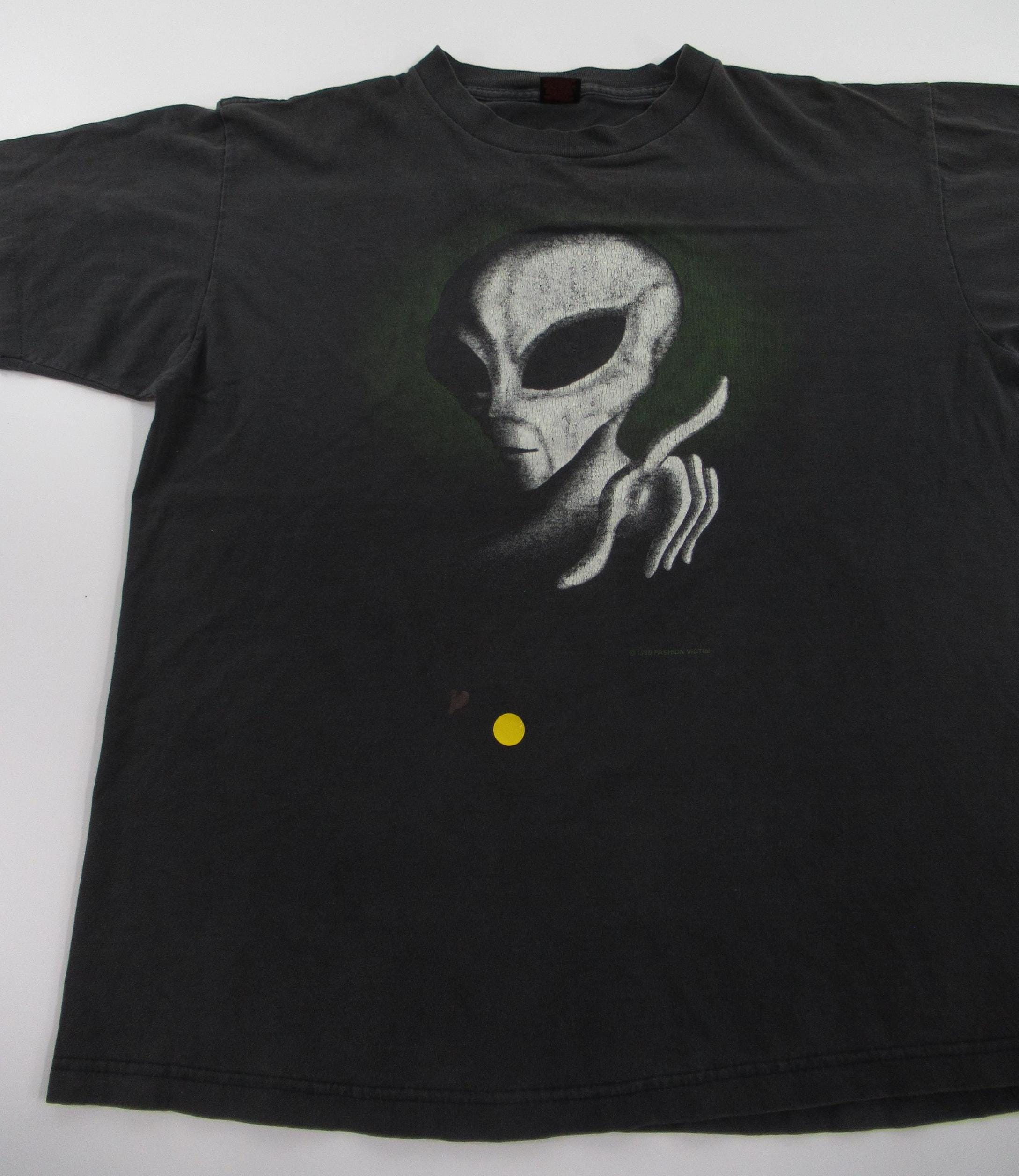Vintage 1995 Fashion Victim Alien T-shirt Size XL - Etsy