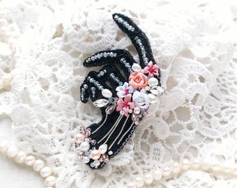 Skeleton Hand Brooch with Silk Flowers and Pearls – Dark Romantic Statement Pin