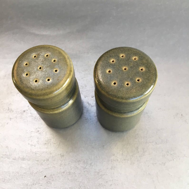 Wedgwood Greenwood Salt /& Pepper Shakers England MINT