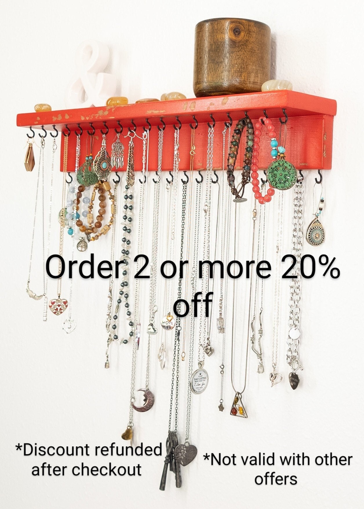 Hot pink necklace display hot sale