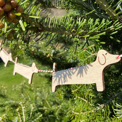 Wooden Bunting - Sausage Dog/Dachshund