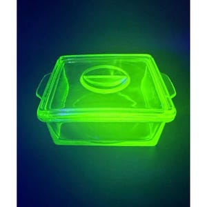Vintage Hazel Atlas Green Uranium Depression Glass Refrigerator Box MCM