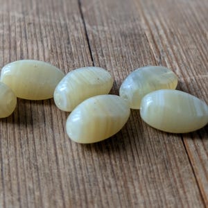 Vintage West German caramel swirl glass beads