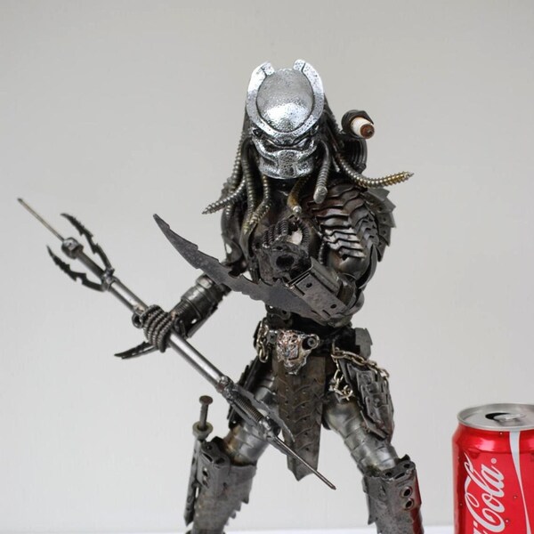 Predator (tipo 3, faccia F) Modello di scultura in metallo di scarto, regali fatti a mano in metallo riciclato, regalo fantastico per lui, regalo fantastico per papà, regalo per figlio