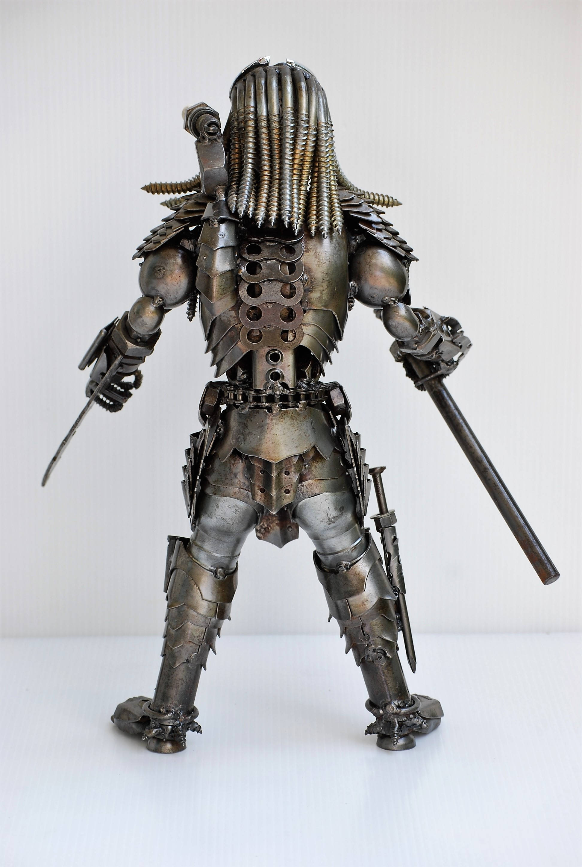 手作りのプレデター金属像、インダストリアルな装飾、彼への