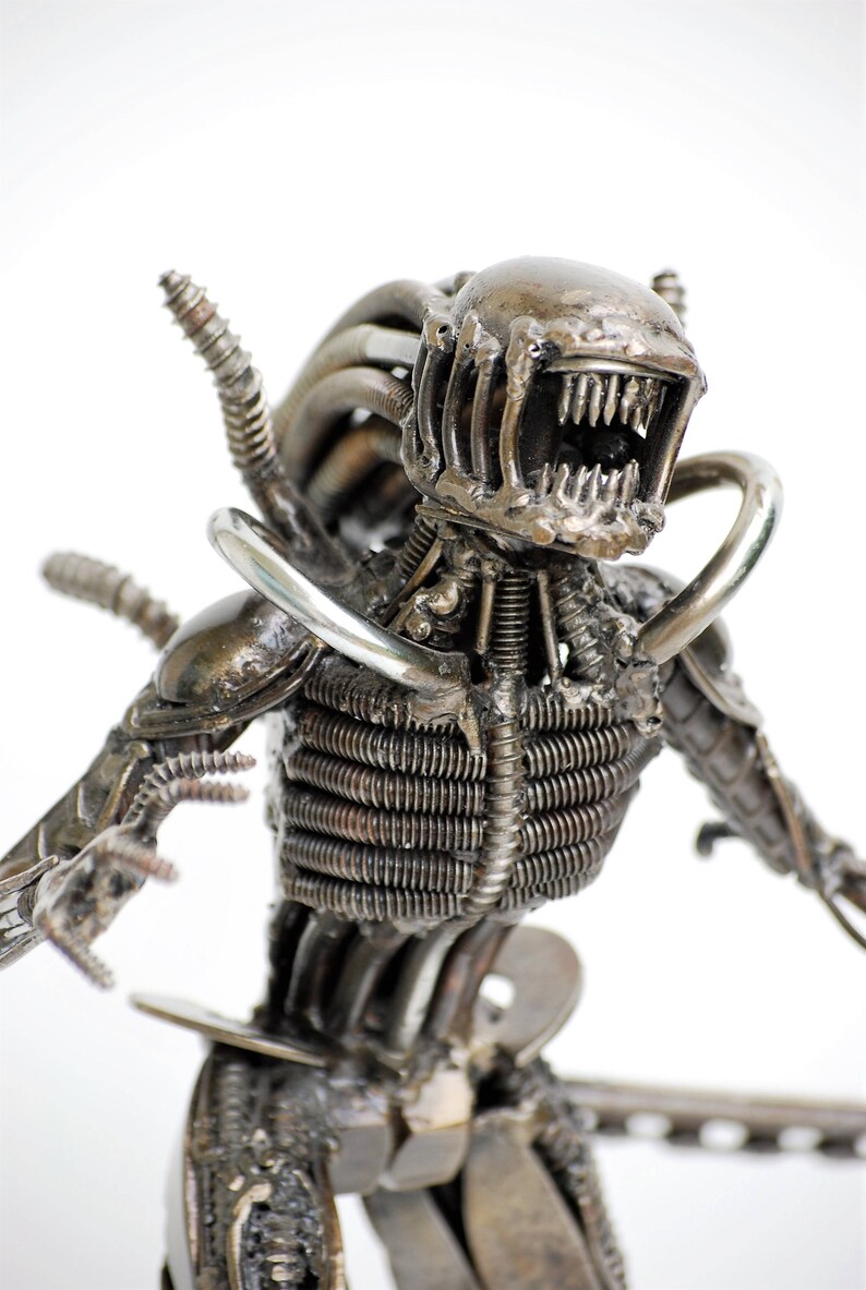 Xenomorph Scrap Metal Sculpture The Monster 31 cms high | Etsy