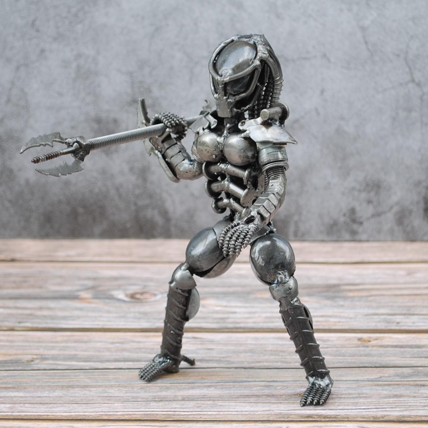 Predator scrap metal art - Etsy 日本