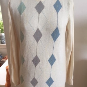 Cashmere diamond ladies sweater