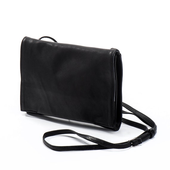 large black clutch purse