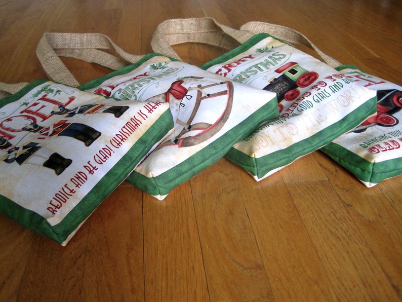 Berries Jute Burlap Children Girl Boy Gift Mini Tote Bags Vintage Toy Shop 100/% COTTON MERRY CHRISTMAS Rocking Horse Red Saddle Green Holly