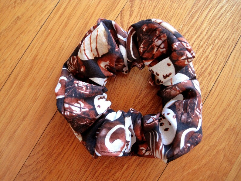 Novelty Scrunchie Dark BROWN Milk WHITE Chocolate Candy 100% image 0