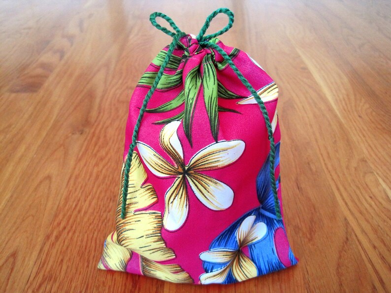 Hawaiian Drawstring Bags 6x8 FUCHSIA Gold Banana Leaf Green image 0