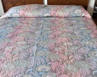 Vintage 80’s Reversible Pastel Floral Matelasse Bedspread