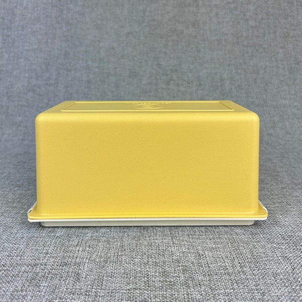 Tupperware - Vintage 70’s 638 Butter Dish Keeper