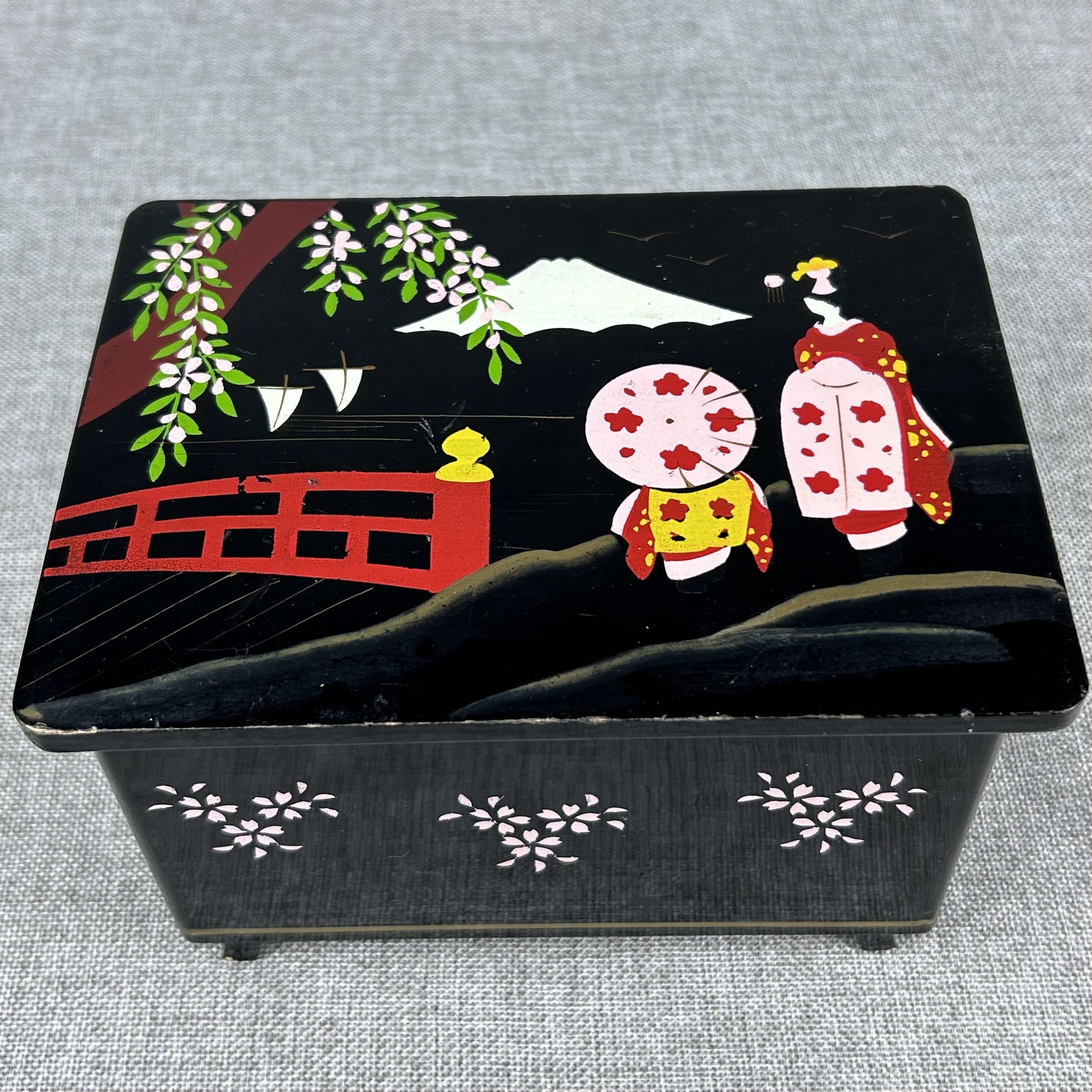 Vintage Japanese Painted Black Lacquer Musical Jewelry Box - Etsy display picture 1