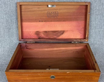 vintage Lane Cedar Box Boîte de rangement miniature Hope Chest