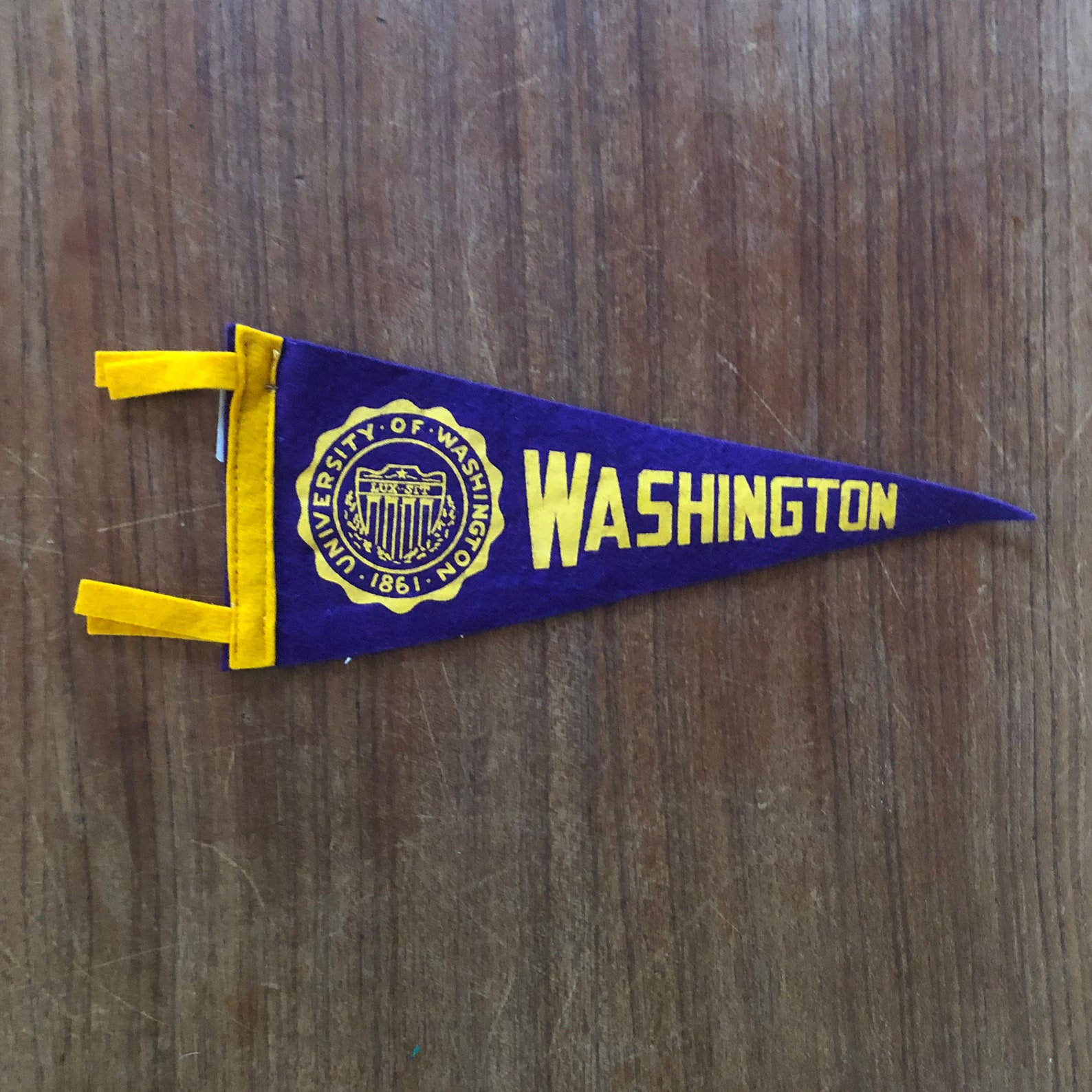 Vintage Felt Pennant University of Washington - Etsy