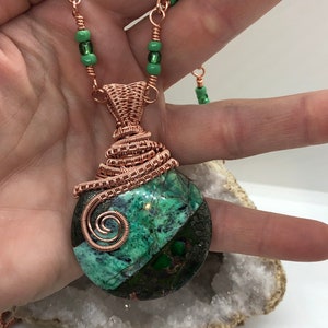 Copper wire wrapped green and black pendant with matching necklace image 5